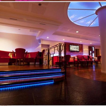 Logis Hotels - Hotel Restaurant L Enclos Donneville Exterior foto